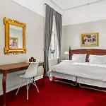 Hotell Grand *