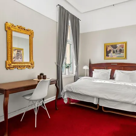 Hotel Grand *
