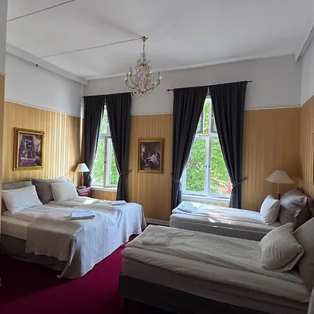 Grand Halden