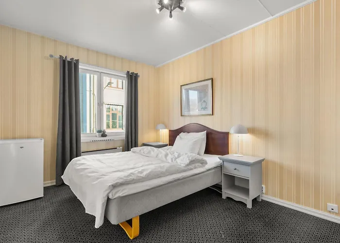 Grand * Халден